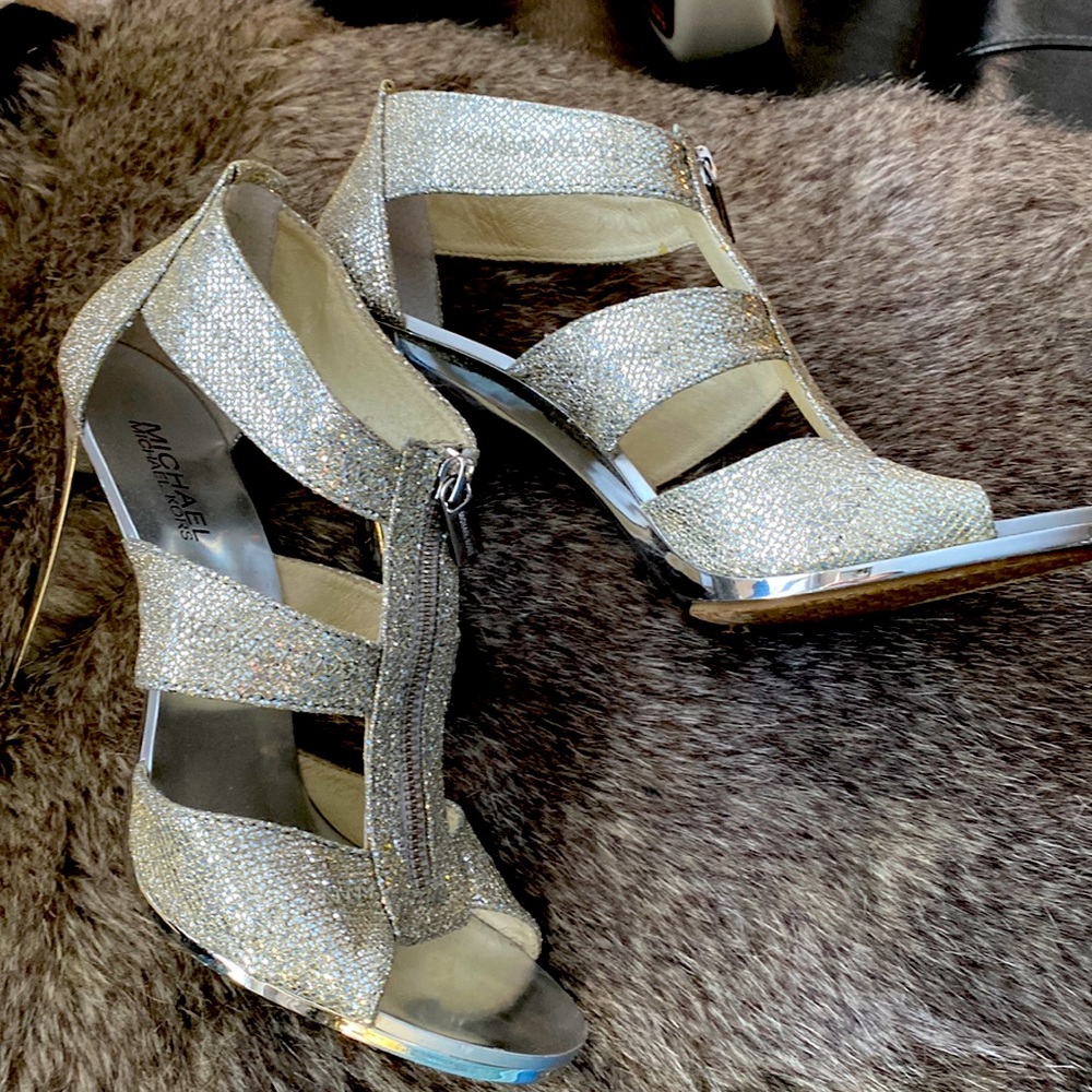 Michael Kors Berkley T Strap  Silver / Glitter ✨